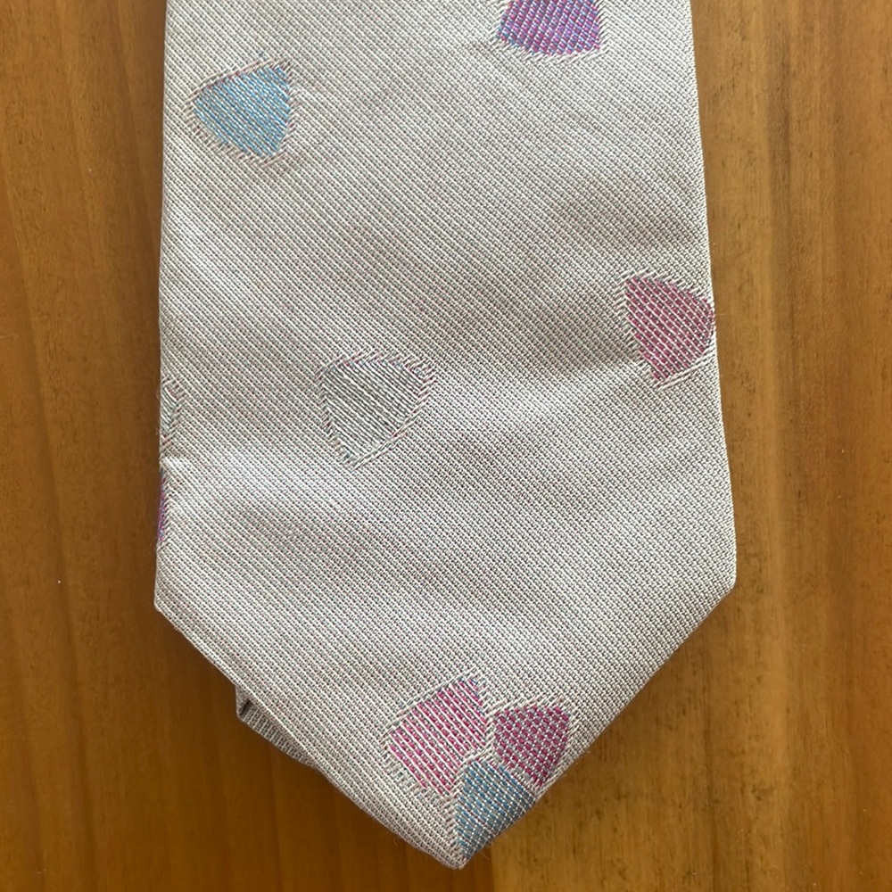Stringbeans Plus Skinny tie, made in USA 100% silk Cream with pastel accents